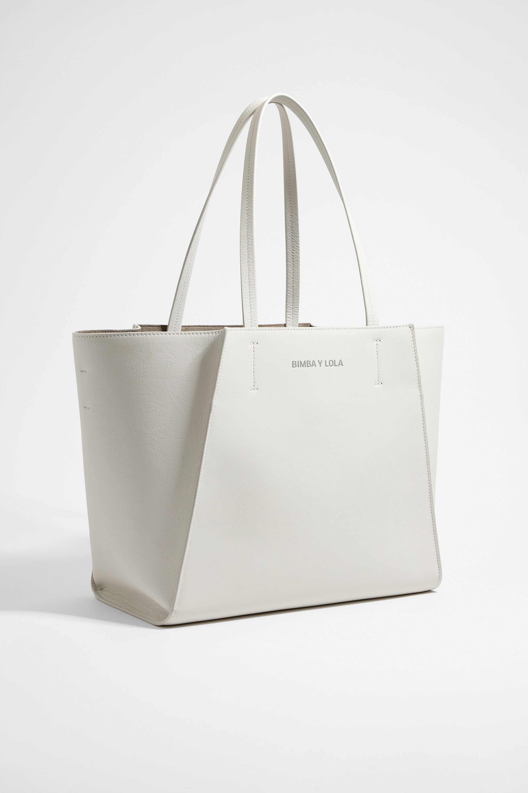 L off white leather shopper bag