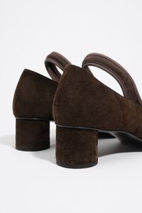 Brown suede and tricot court shoe