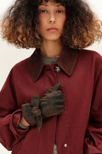 Coated tartan bow glove