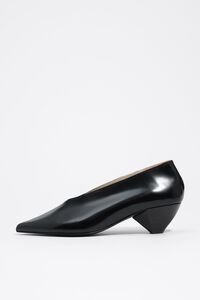 Black leather mid-heel court shoe