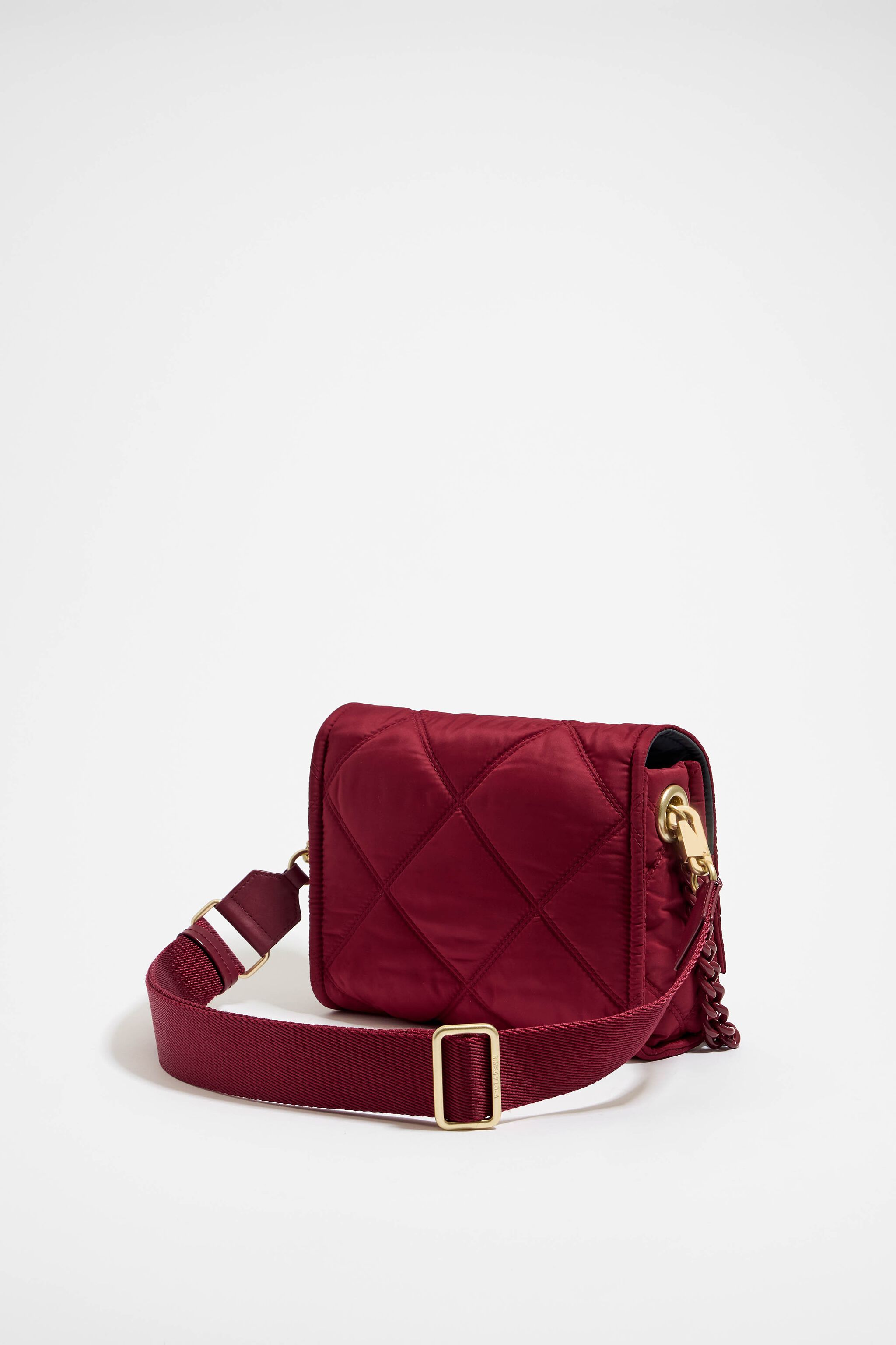 M dark red crossbody bag