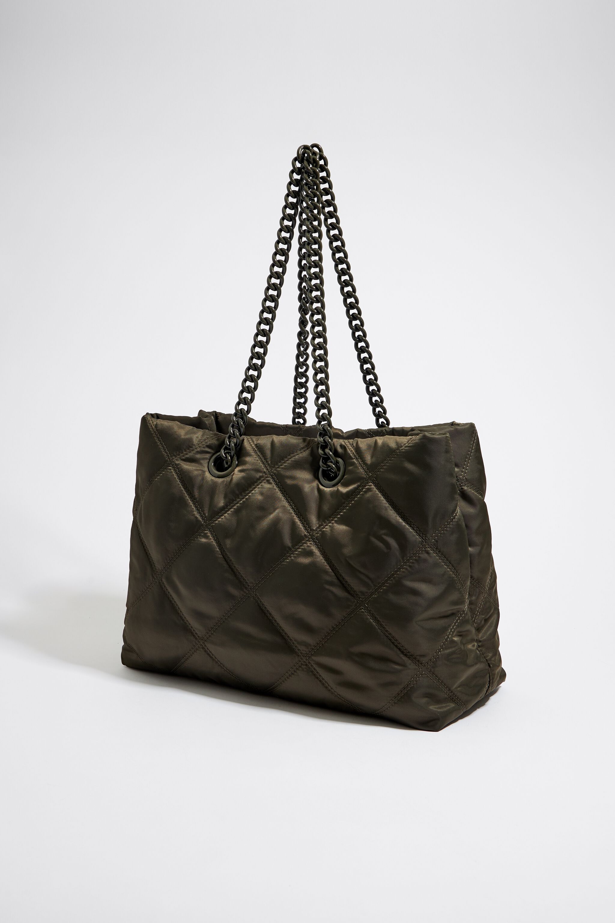 Chain bag clearance shopper