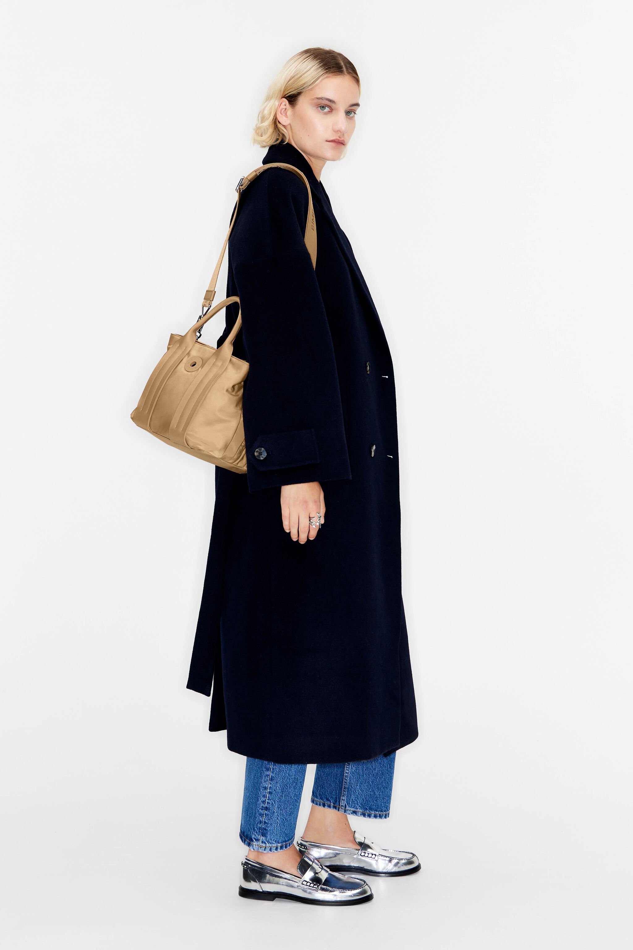 S tan nylon tote bag