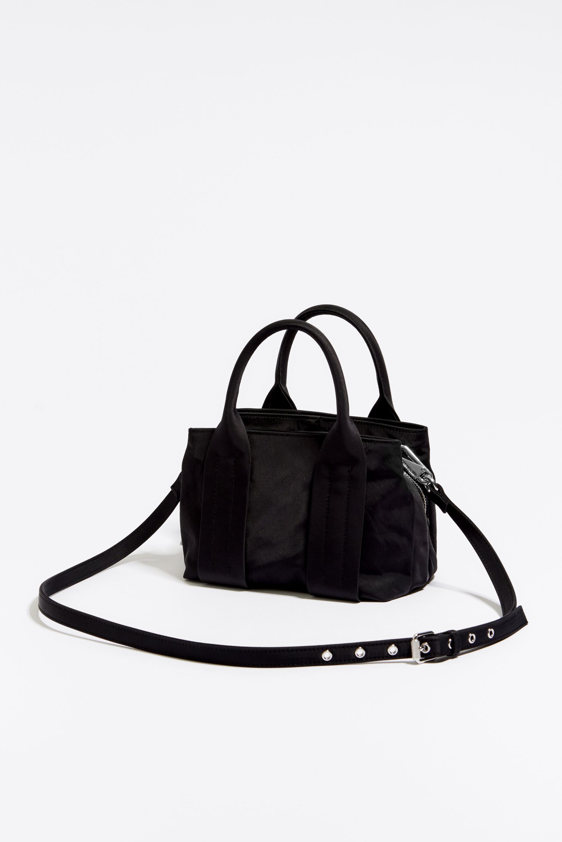 All black tote bag discount