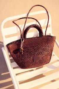 Large plaited raffia bag in walnut