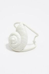 Ivory lacquered seashell bracelet