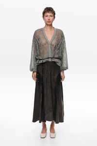 Faded black fluid skirt with lace trim
