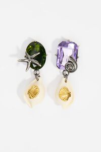 Crystals and pearl earrings with seashells