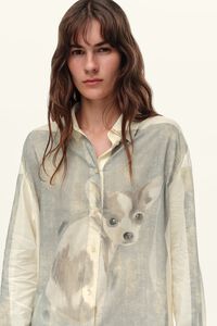 Light gray Chihuahua placement print shirt