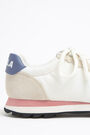 White retro sneaker White retro sneaker