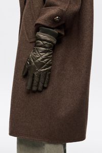 Khaki padded nylon gloves