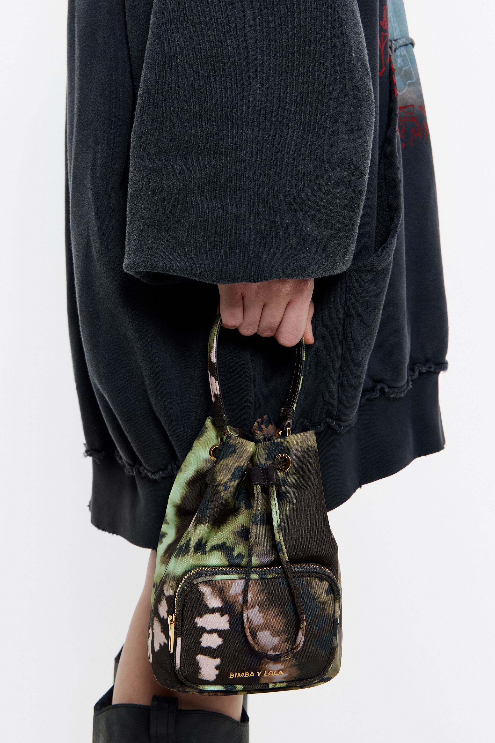 Bucket bag bimba y lola online