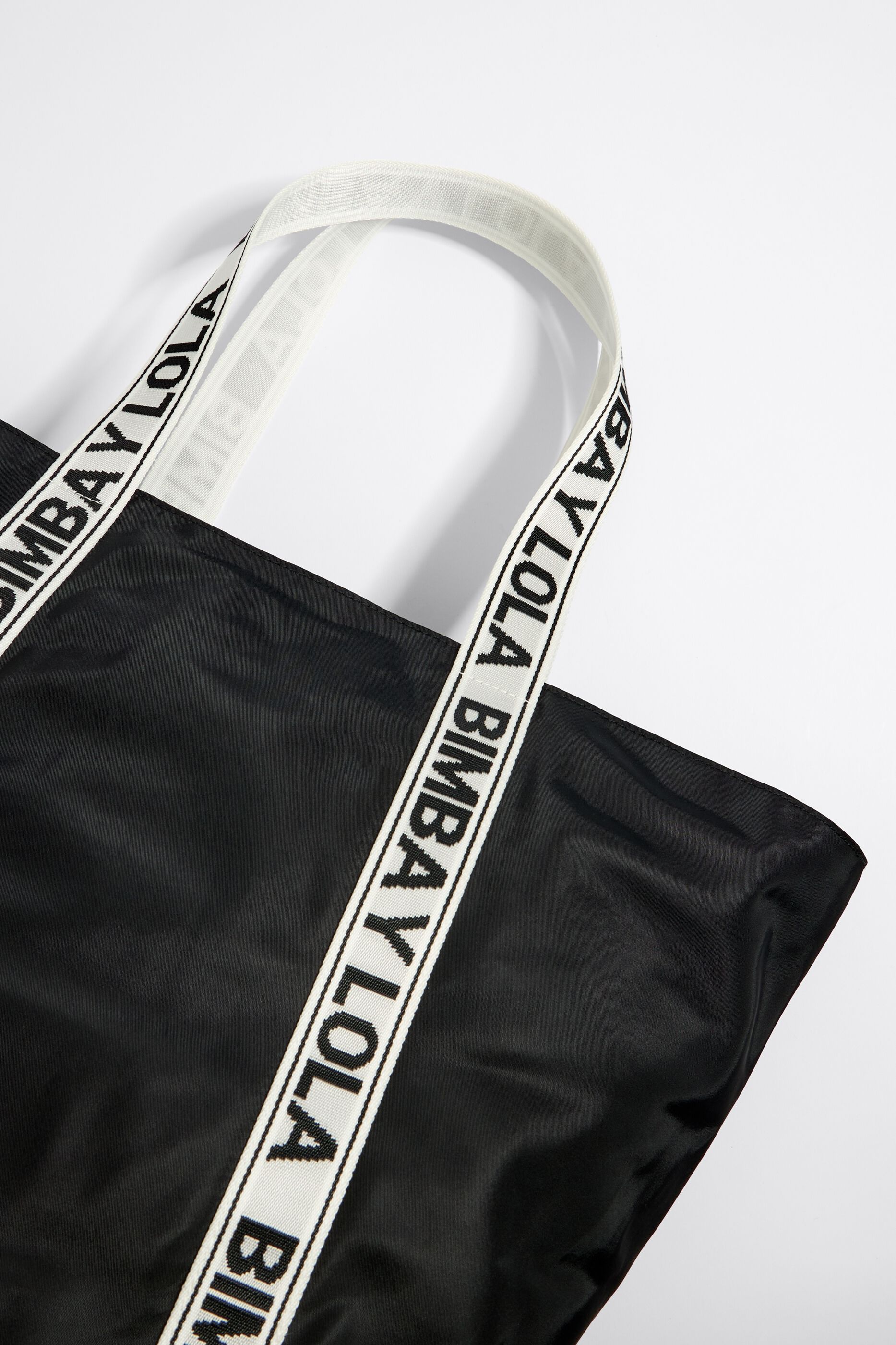 Black maxi shopper bag
