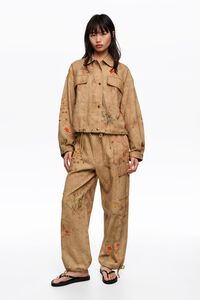 Underwater cargo trousers with stitching and patches