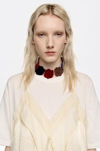 Red flocked rose necklace