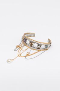 Bracelet with heart-shaped crystals and two-tone chains