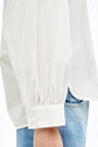 Straight white shirt Straight white shirt