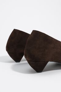 Brown suede low heel court shoe