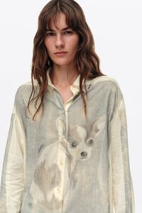 Light gray Chihuahua placement print shirt