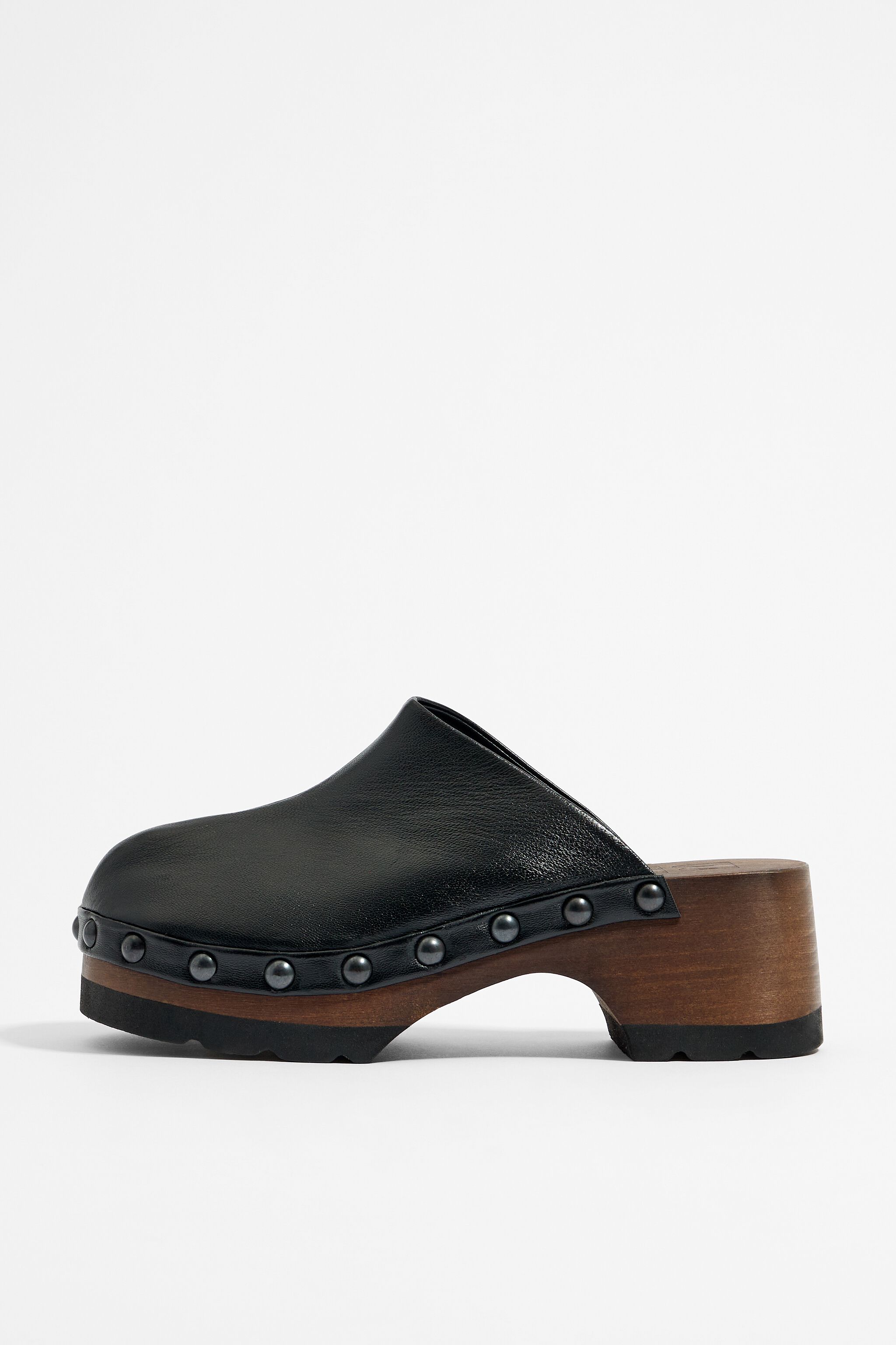 All black clogs online