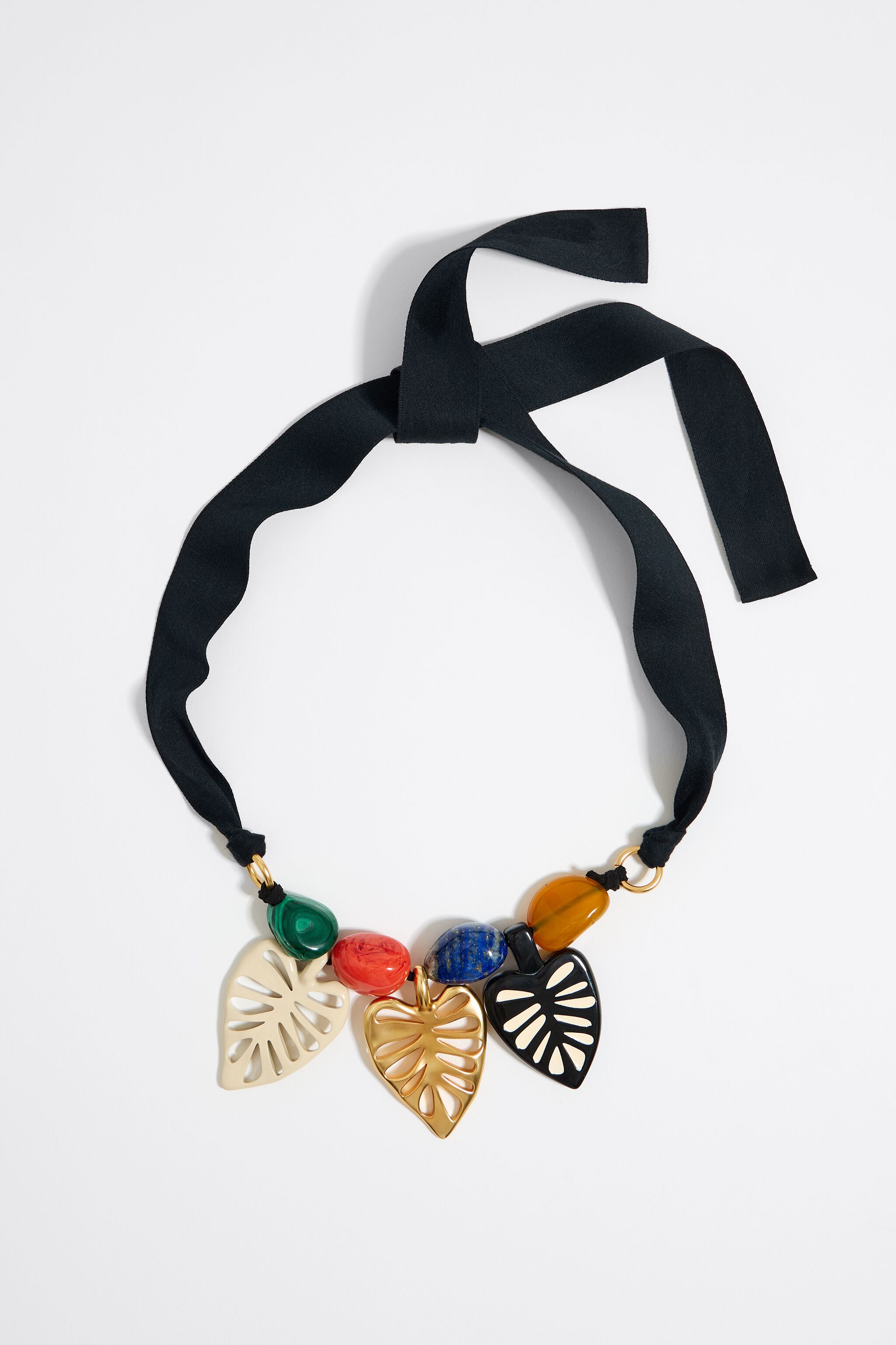 Gold online leaf necklace