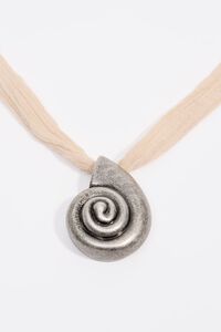 Nude woven necklace with aged silver seashell