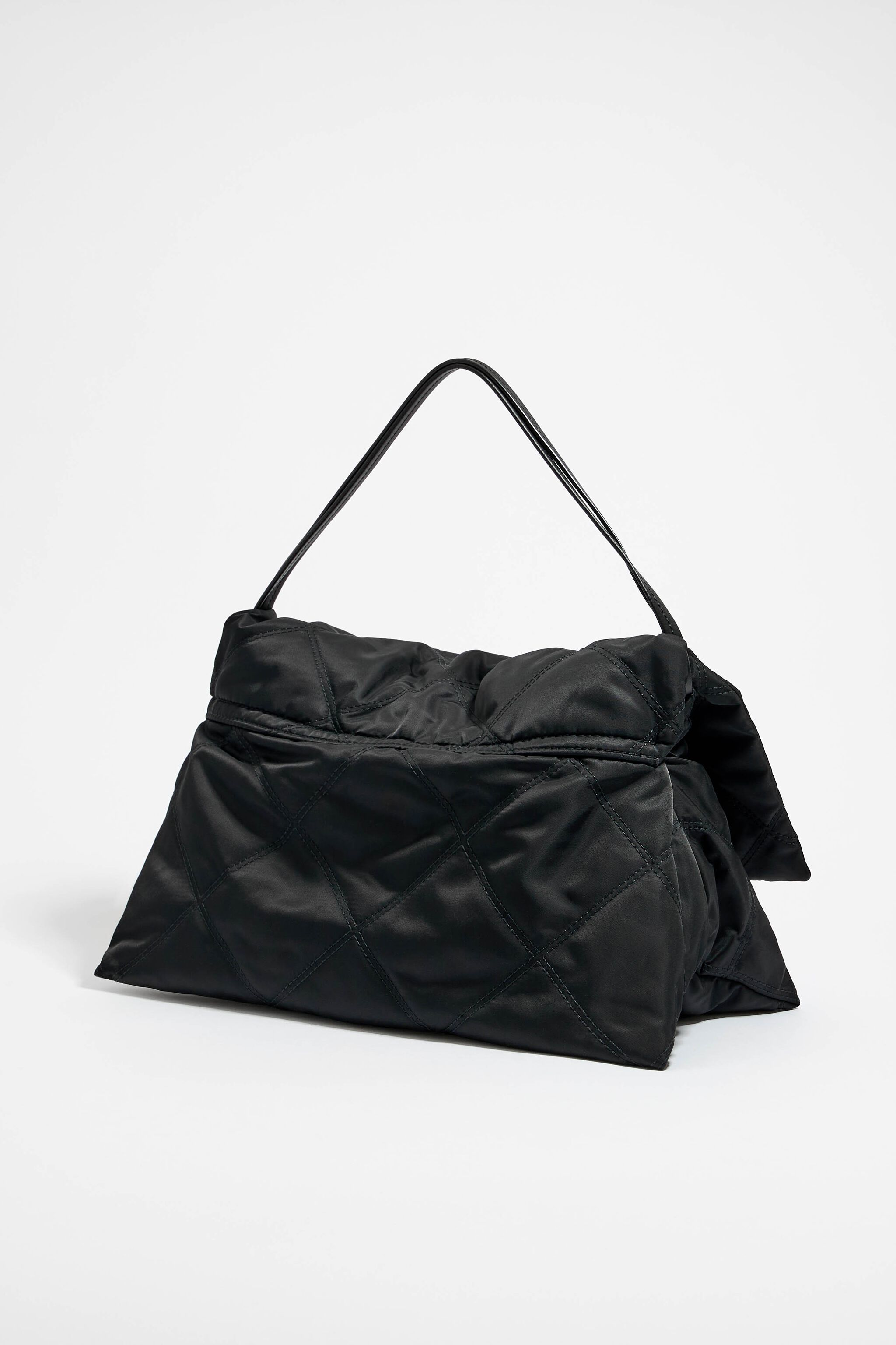 Black flap hotsell