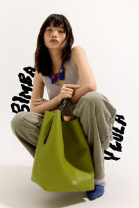 Large kiwi leather Carlino bag