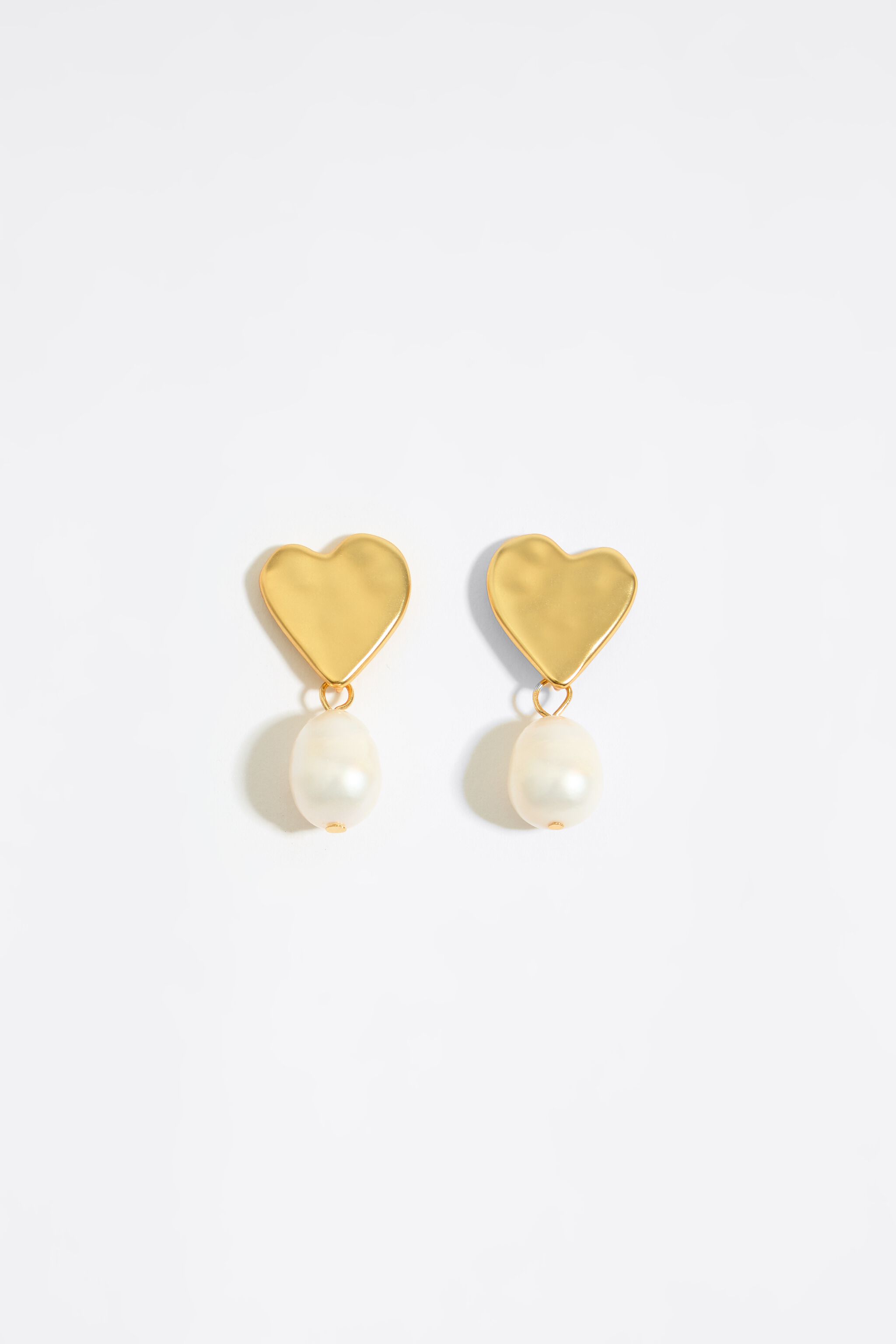 Gold and pearl deals earrings